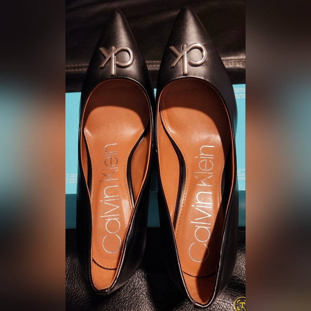 Calvin Klein Black Pointed Toe Heels - Picture 2 of 7